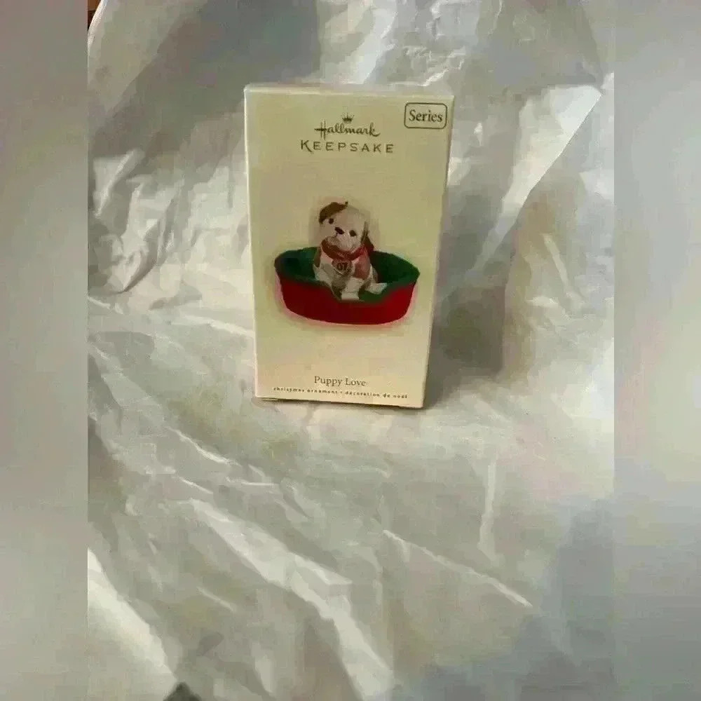 HALLMARK KEEPSAKE 2007 PUPPY LOVE DOG 17TH IN SERIES CHRISTMAS TREE ORNAMENT NEW